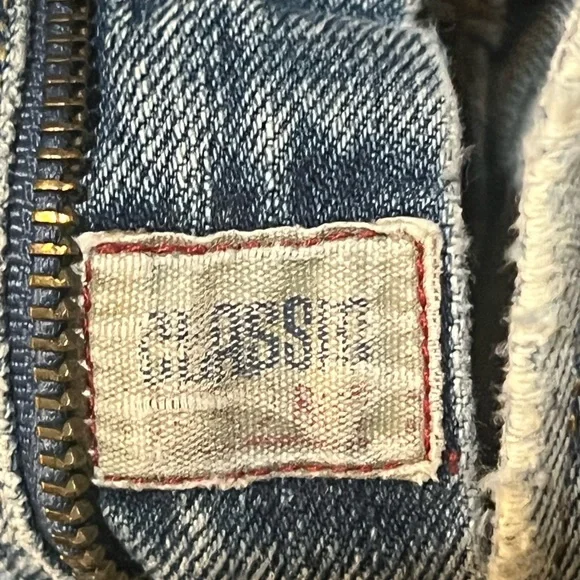 Vintage Polo by Ralph Lauren Relaxed Blue Jeans with Distressed Vintage Wash - Picture 4 of 7